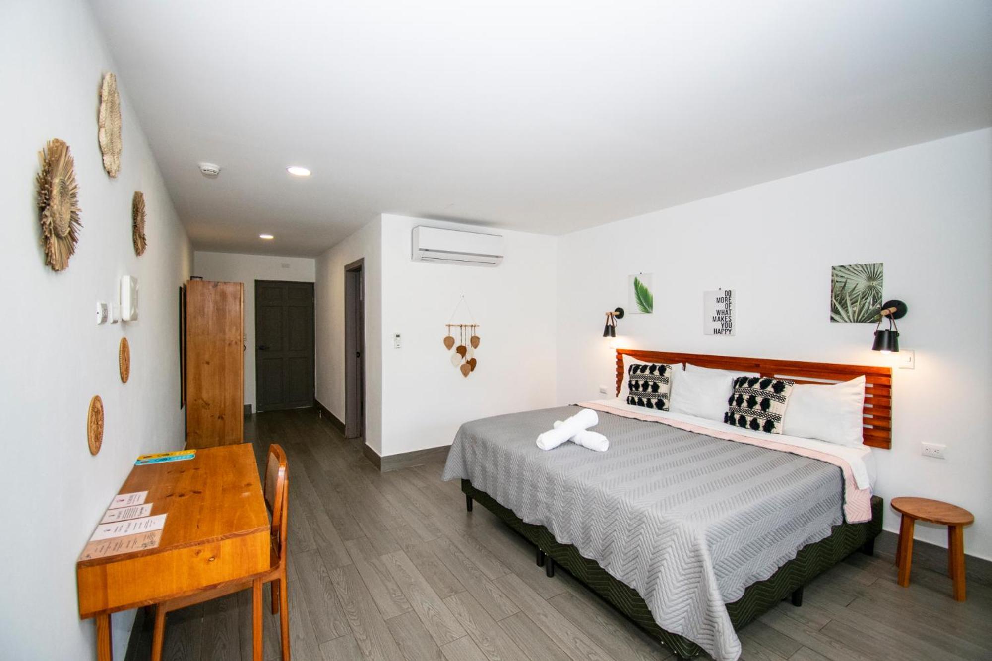 Yuli Hotel Uvita Esterno foto